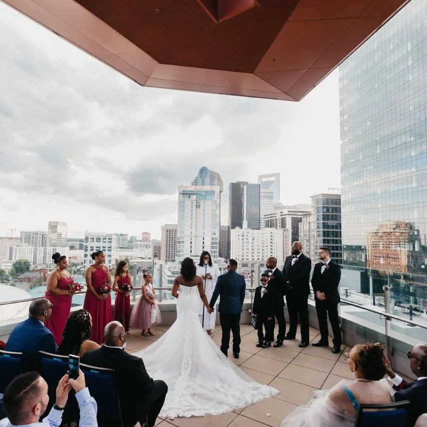 A wonderful wedding ceremony on the roof of a skyscraper. It was an unbelievable experience🌁

#charlottephoto #charlottephotographer #charlottephotography 
#fortmillphotographer #concordphotographer #harrisburgphotographer #waxhawphotographer #gastoniaphotographer #cltphotographer #cltphotography #704photographer #704photography #cltshooter #cltshooters #ncphotographers #ncphotographer #scphotographer #charlotteweddingphotographer 
#ncweddingphotographer #scweddingphotographer #charlottewedding 
#cltweddingphotographer 
#cltwedding #greensboroweddingphotographer #gastoniaweddingphotographer #fortmillweddingphotographer 
#monroeweddingphotographer 
#minthillweddingphotographer #mattewsweddingphotographer #фотографшарлотт